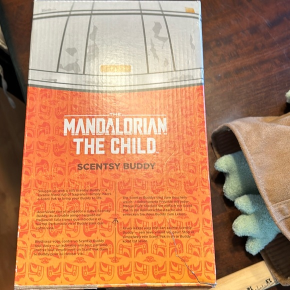 Scentsy Buddy 2020 Star Wars The Mandalorian The Child Buddy New in Box - Picture 17 of 17
